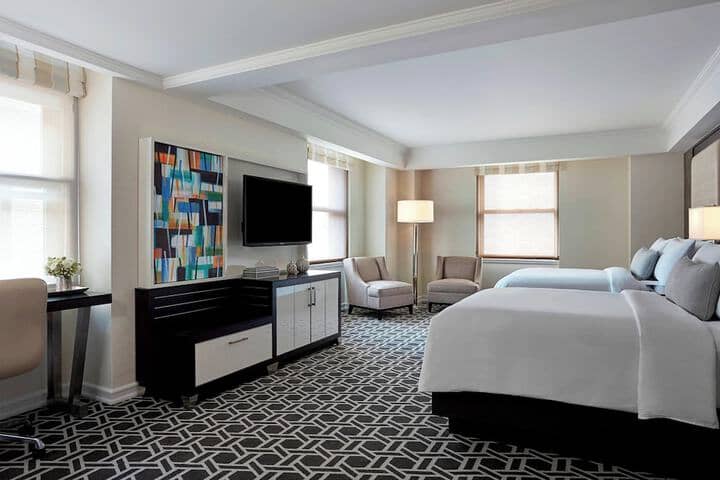 Room 17 of 173