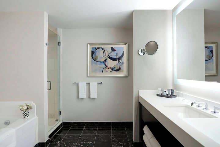 Room 90 of 173