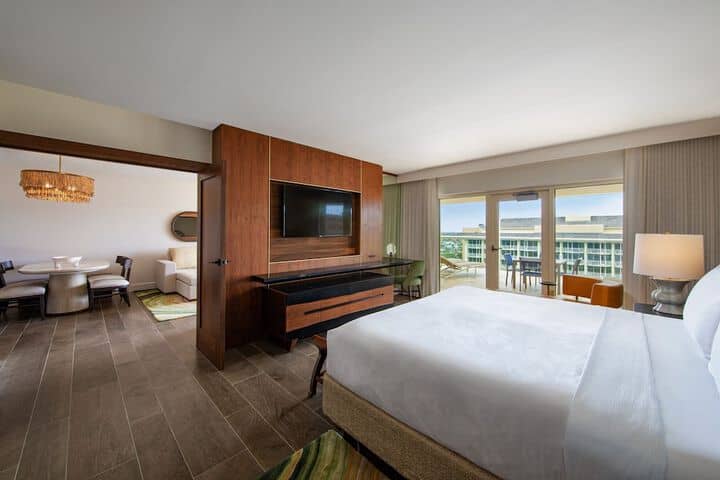 Room 19 of 246