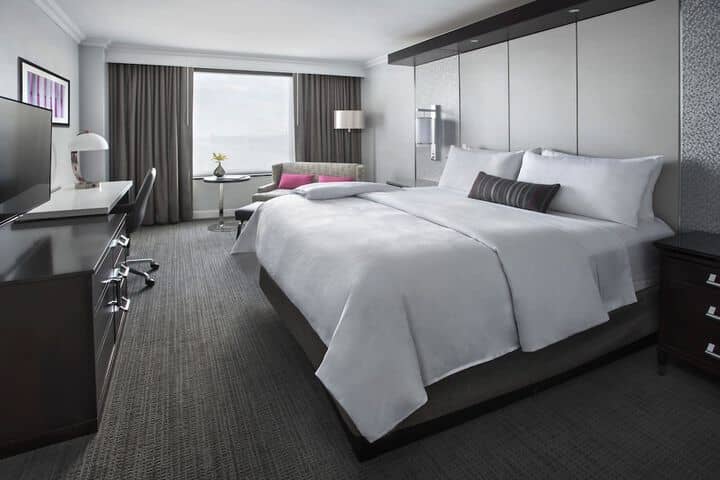 Room 22 of 66