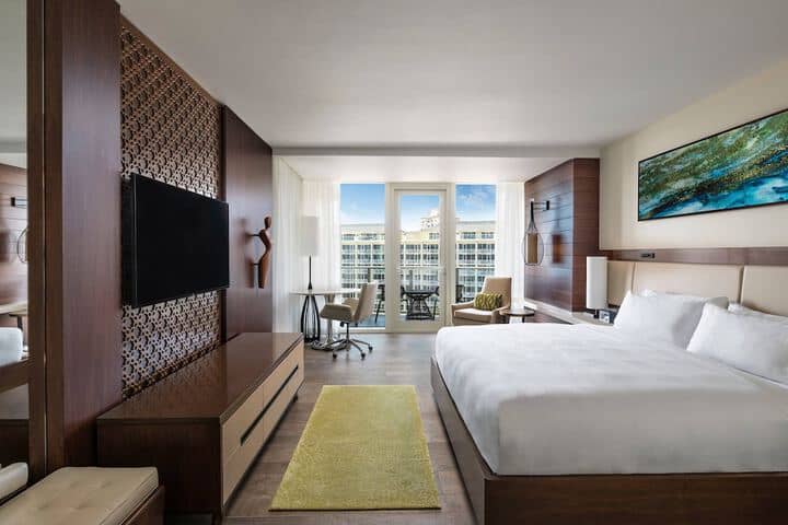 Room 15 of 246